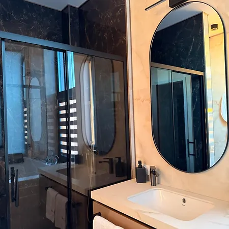 מלון Galactic&ludmila 4*